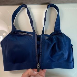 Victoria Secret Sport, Incredible Knockout